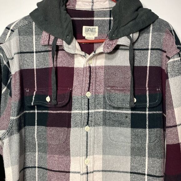 American Eagle thick flannel with hoodie - Picture 2 of 7
